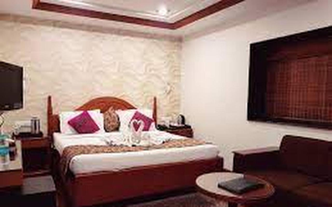 Hotel Punjab Palace Rāipur Eksteriør billede